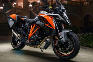 KTM 1290 Super Duke GT 2017 4K8971711899